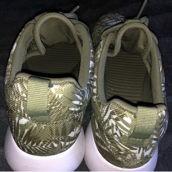 W Nike Roshe - Picture 4 of 6